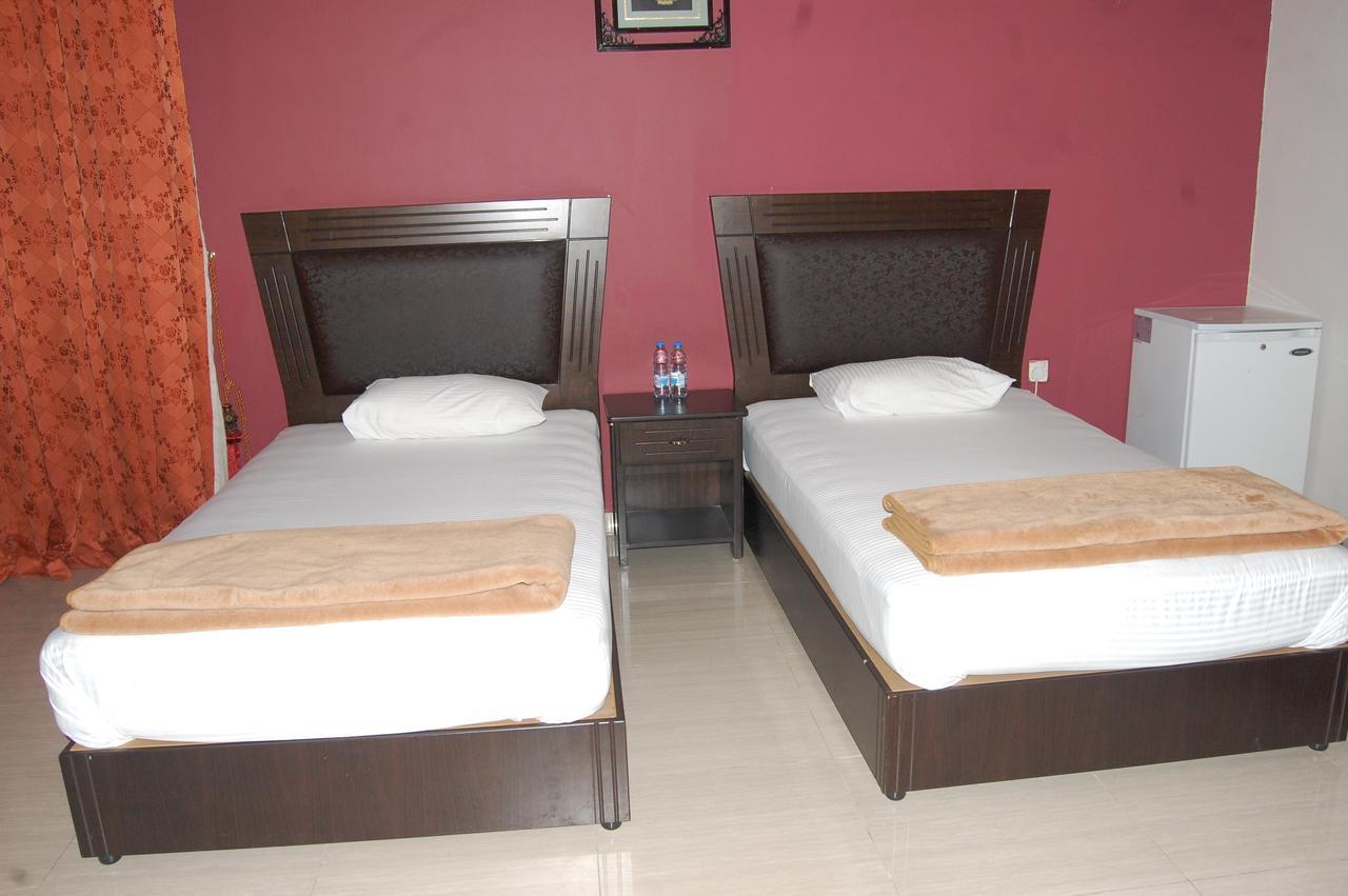 Al Amwaj Hotel Шарджа Экстерьер фото