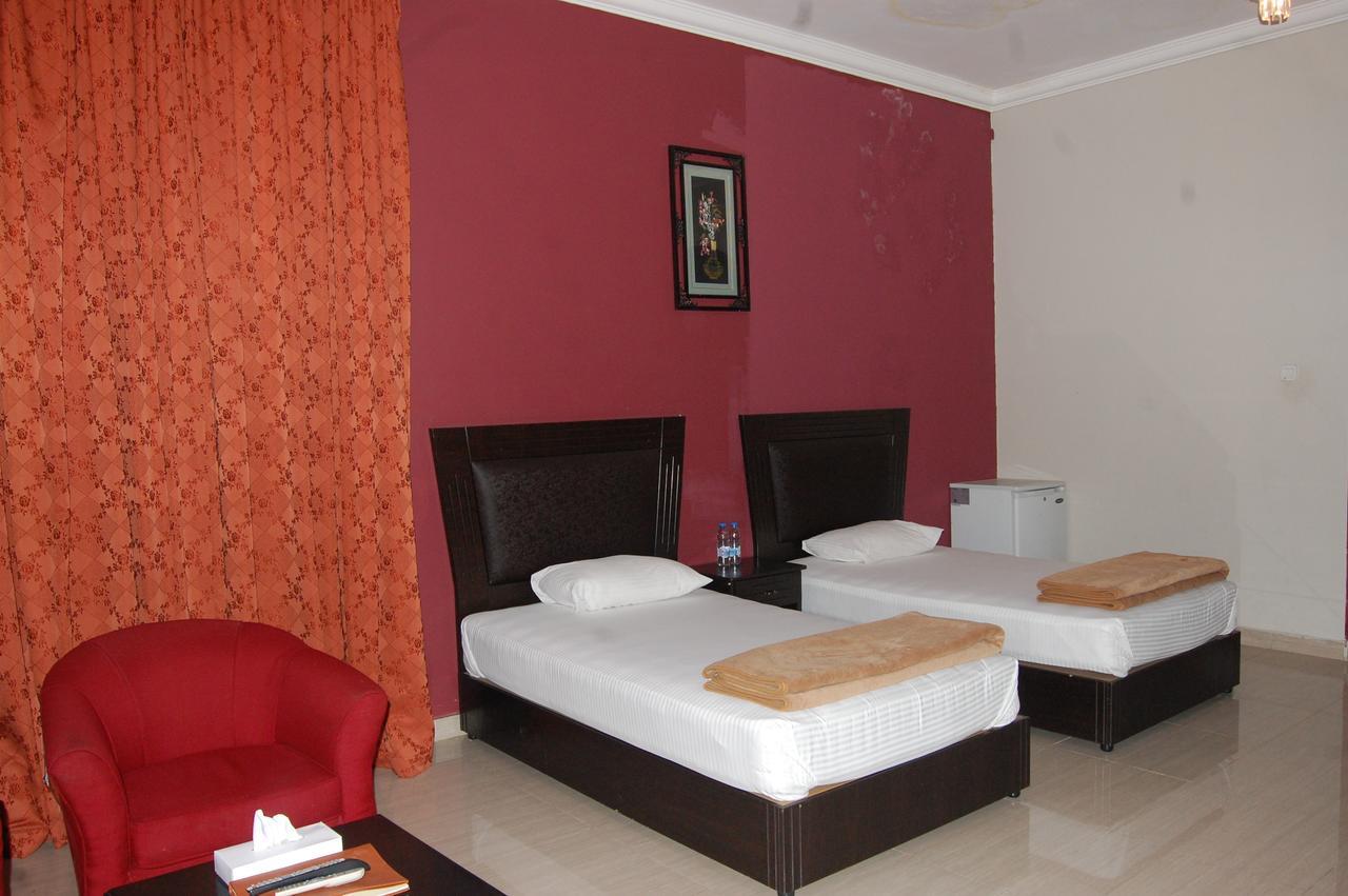 Al Amwaj Hotel Шарджа Экстерьер фото