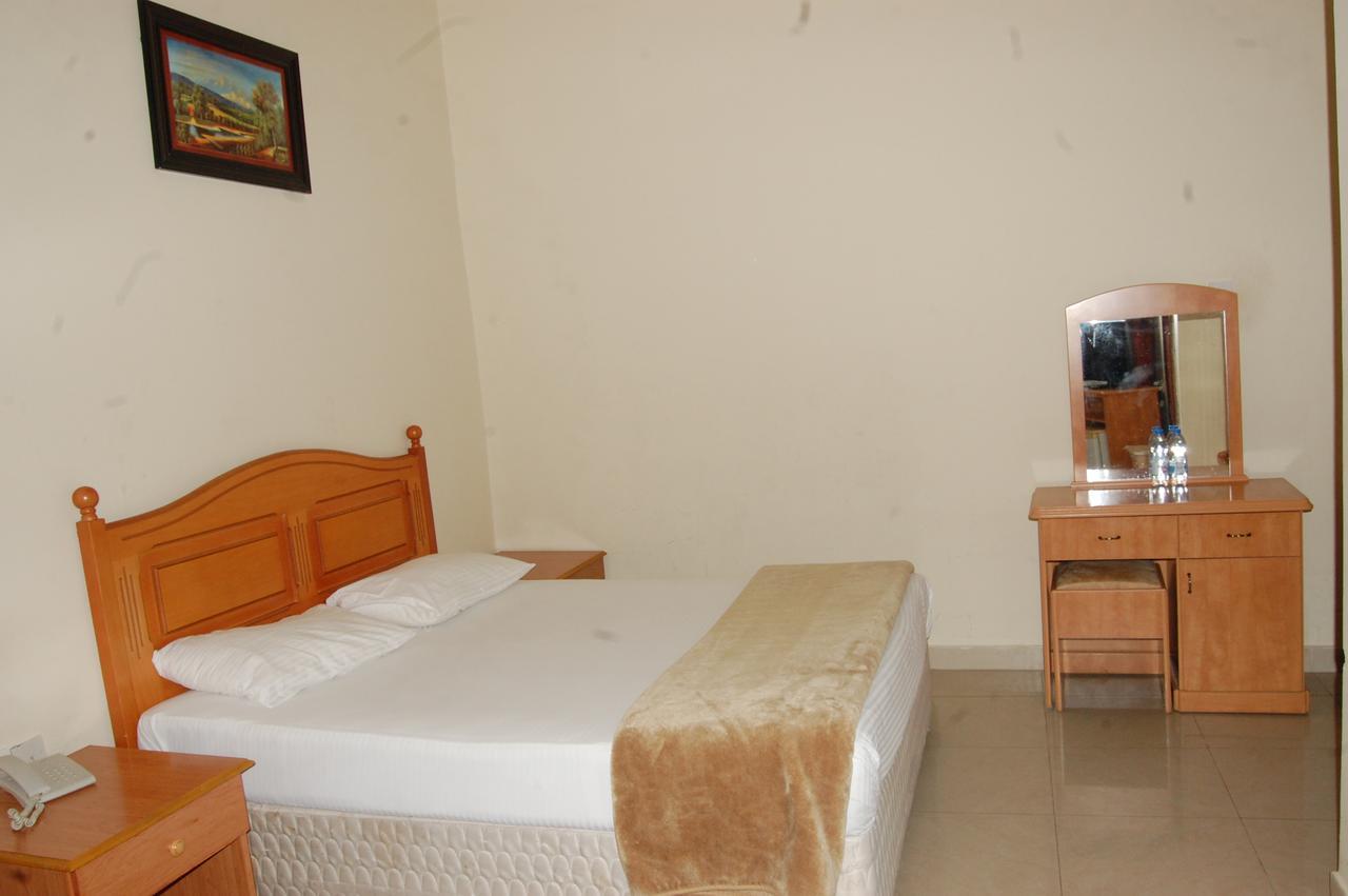 Al Amwaj Hotel Шарджа Экстерьер фото